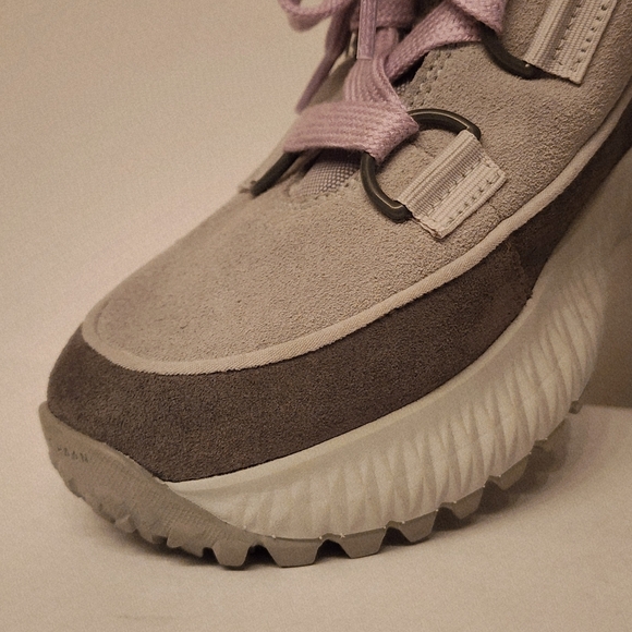 COLE HAAN Woman's Hiking WR Zerogrand Flurry Hiker Monument/Dark Size 5.5 - Picture 7 of 16